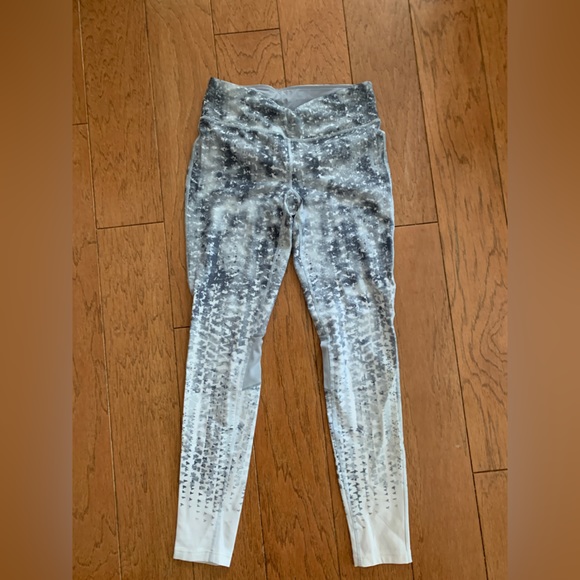 *** Bundle! 3 pair of Calvin Klein Performance Leggings - Picture 4 of 5